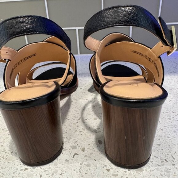 Clarks Black Leather Sandals. Like New! - Picture 6 of 10